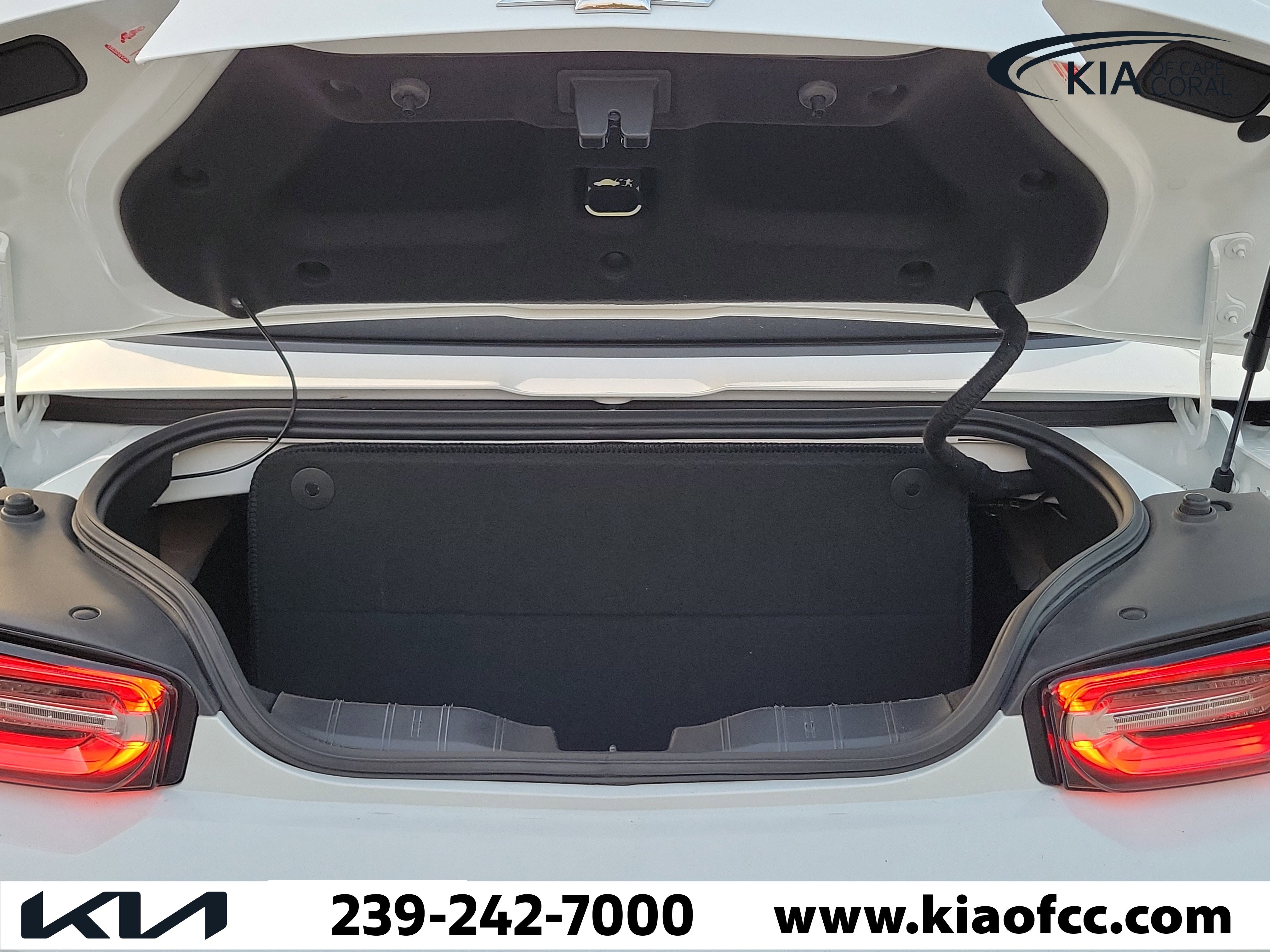 Used 2019 Chevrolet Camaro SS image 10