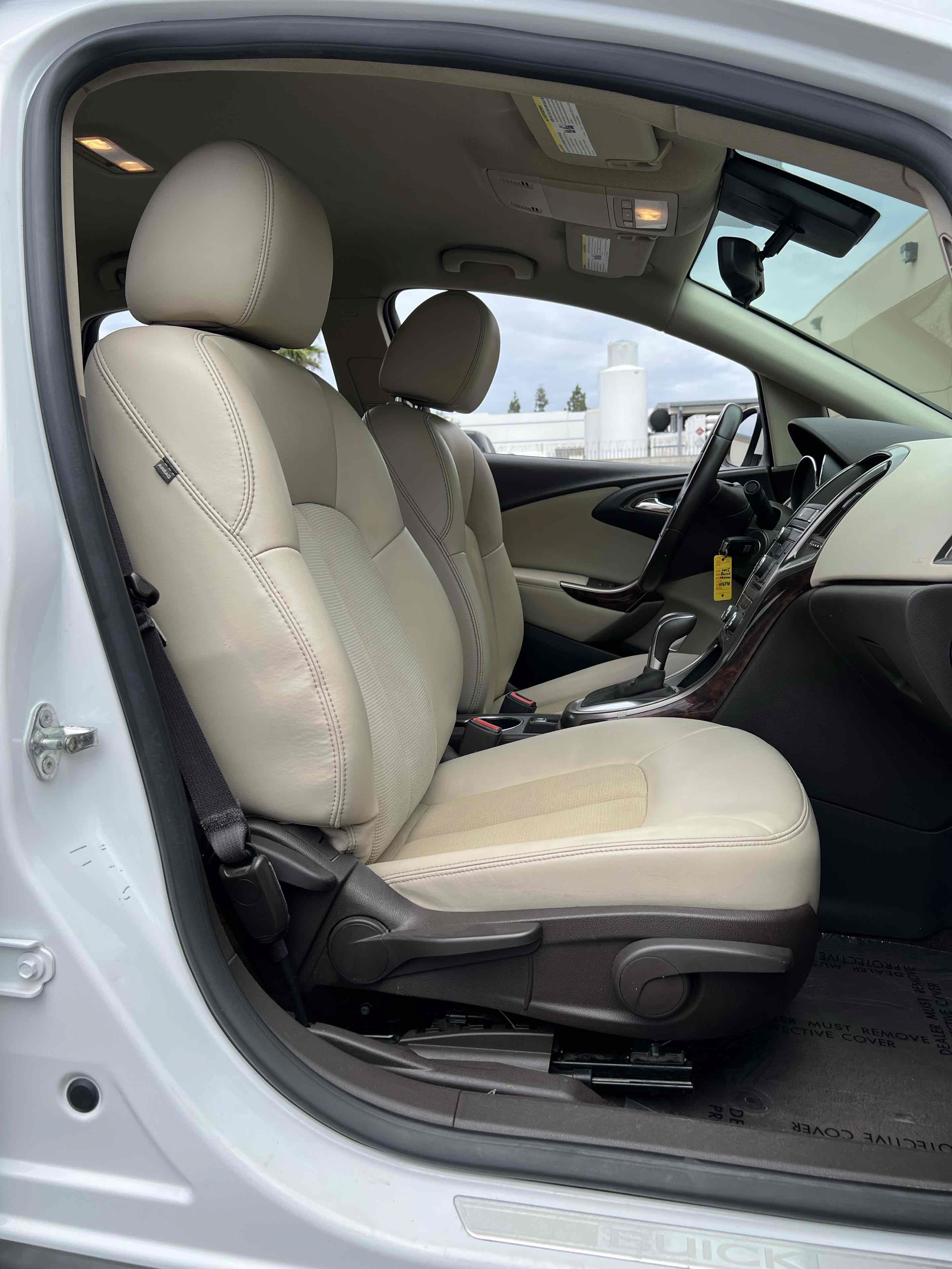 Used 2015 Buick Verano FWD image 27
