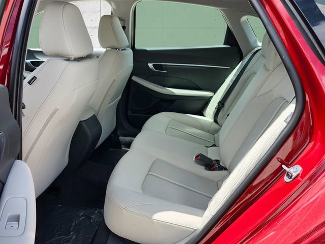 Used 2025 Hyundai Sonata SE image 4