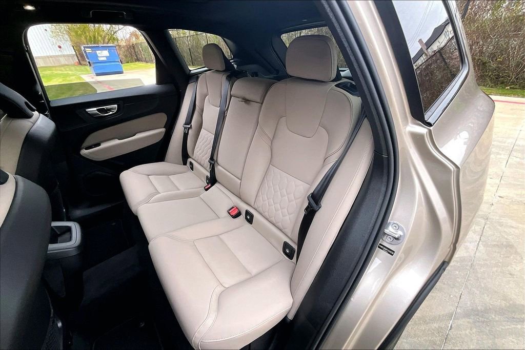 New 2026 Volvo XC60 B5 Plus w/ Protection Package Premier AWD/4WD image 29