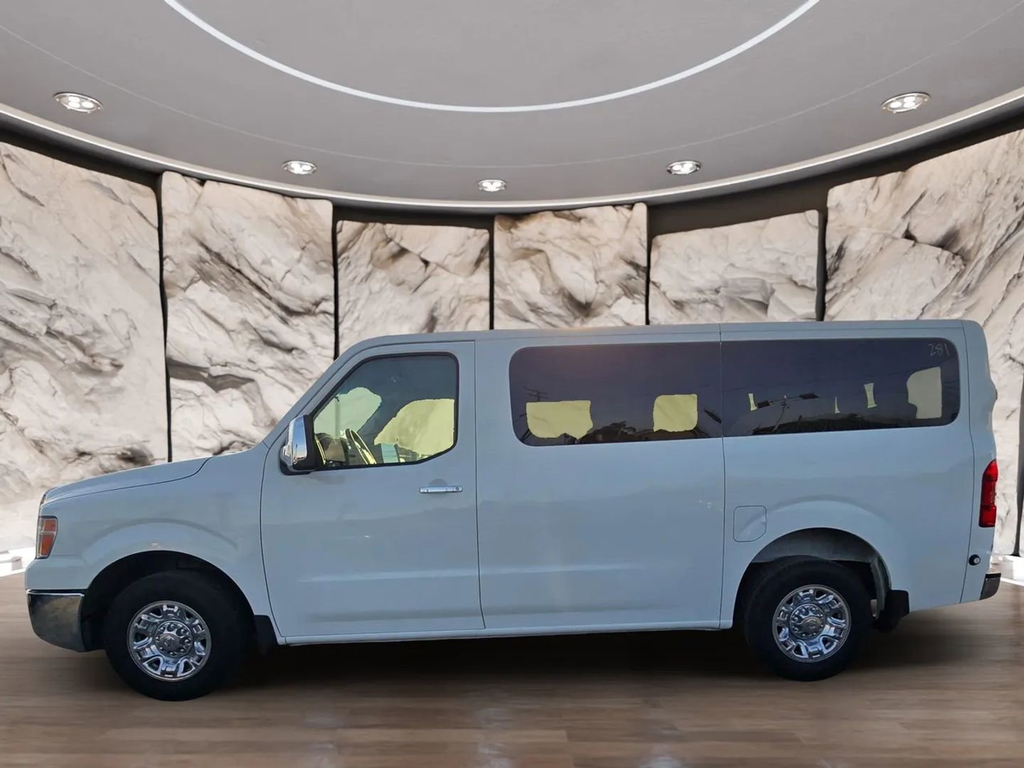 Used 2017 Nissan NV 3500 SV w/ SV Technology Package image 5