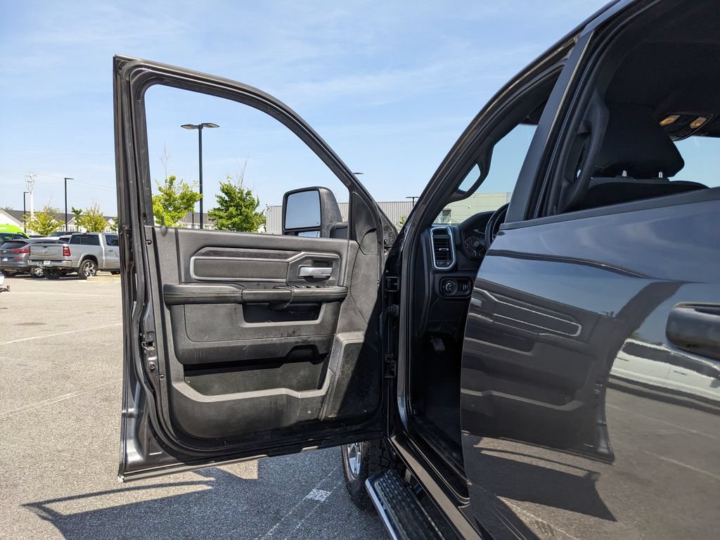 Used 2024 RAM 2500 Big Horn AWD/4WD image 45