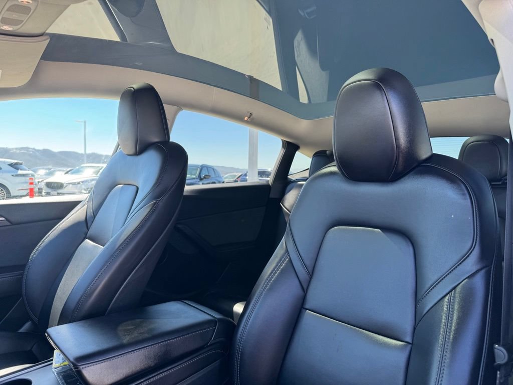 Used 2023 Tesla Model Y Performance AWD/4WD image 16