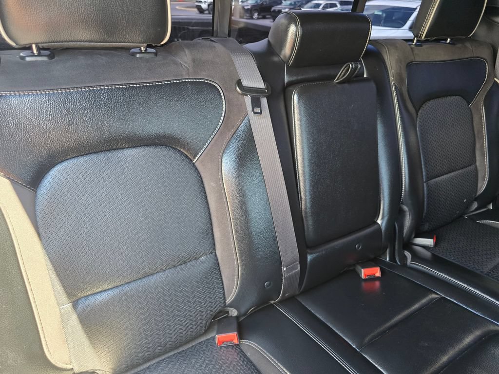 Used 2023 RAM 1500 Laramie AWD/4WD image 15