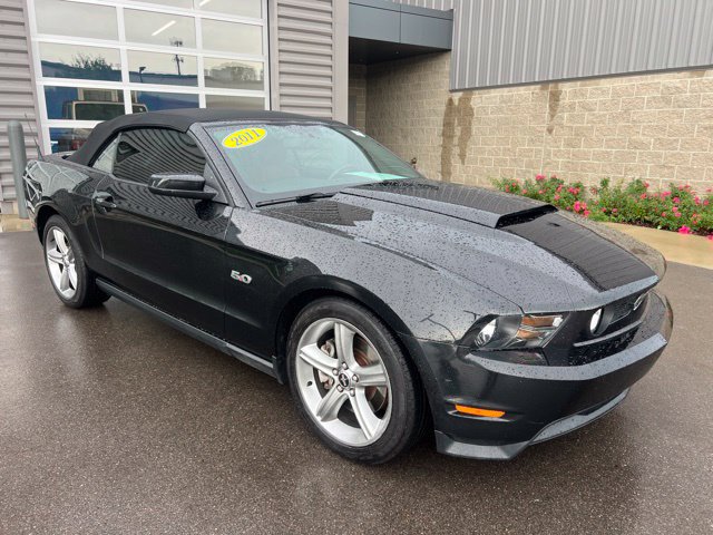 Used 2011 Ford Mustang GT Premium RWD image 3