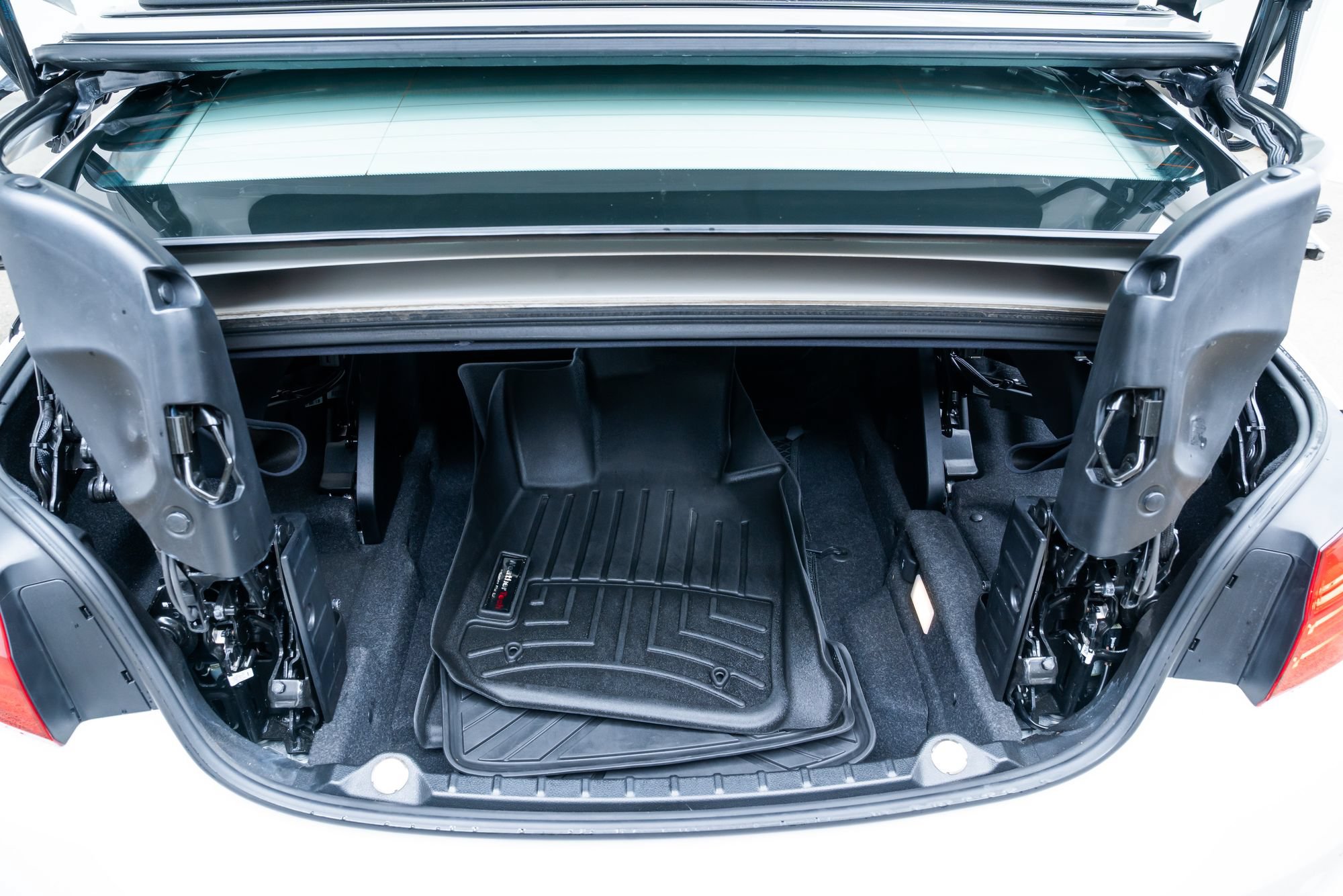 Used 2016 BMW M4 Convertible RWD image 9
