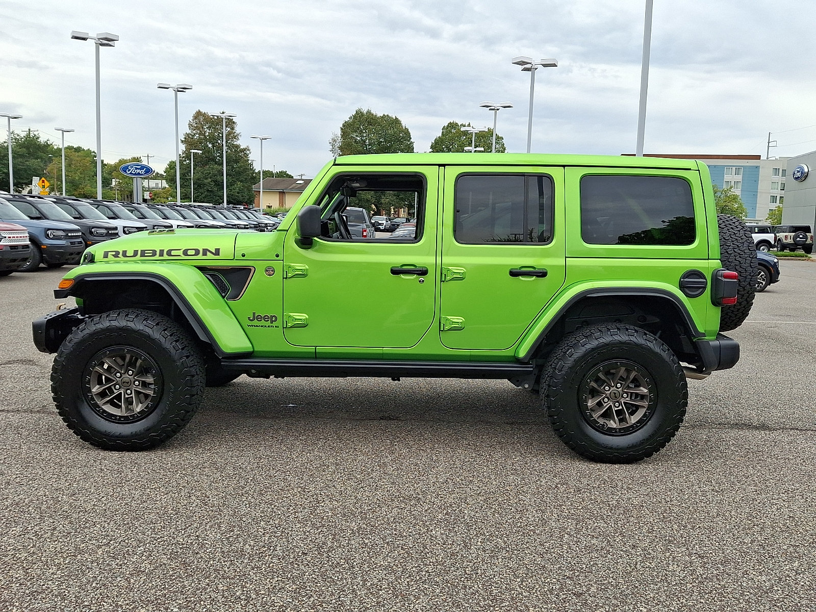Used 2025 Jeep Wrangler Unlimited Rubicon 392 AWD/4WD image 6