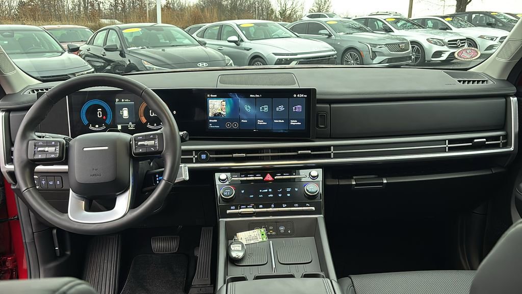 Used 2025 Hyundai Santa Fe SEL image 12
