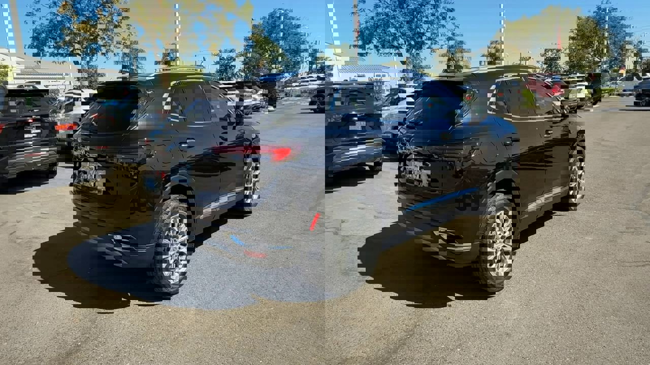 Used 2023 Buick Envision Preferred image 7