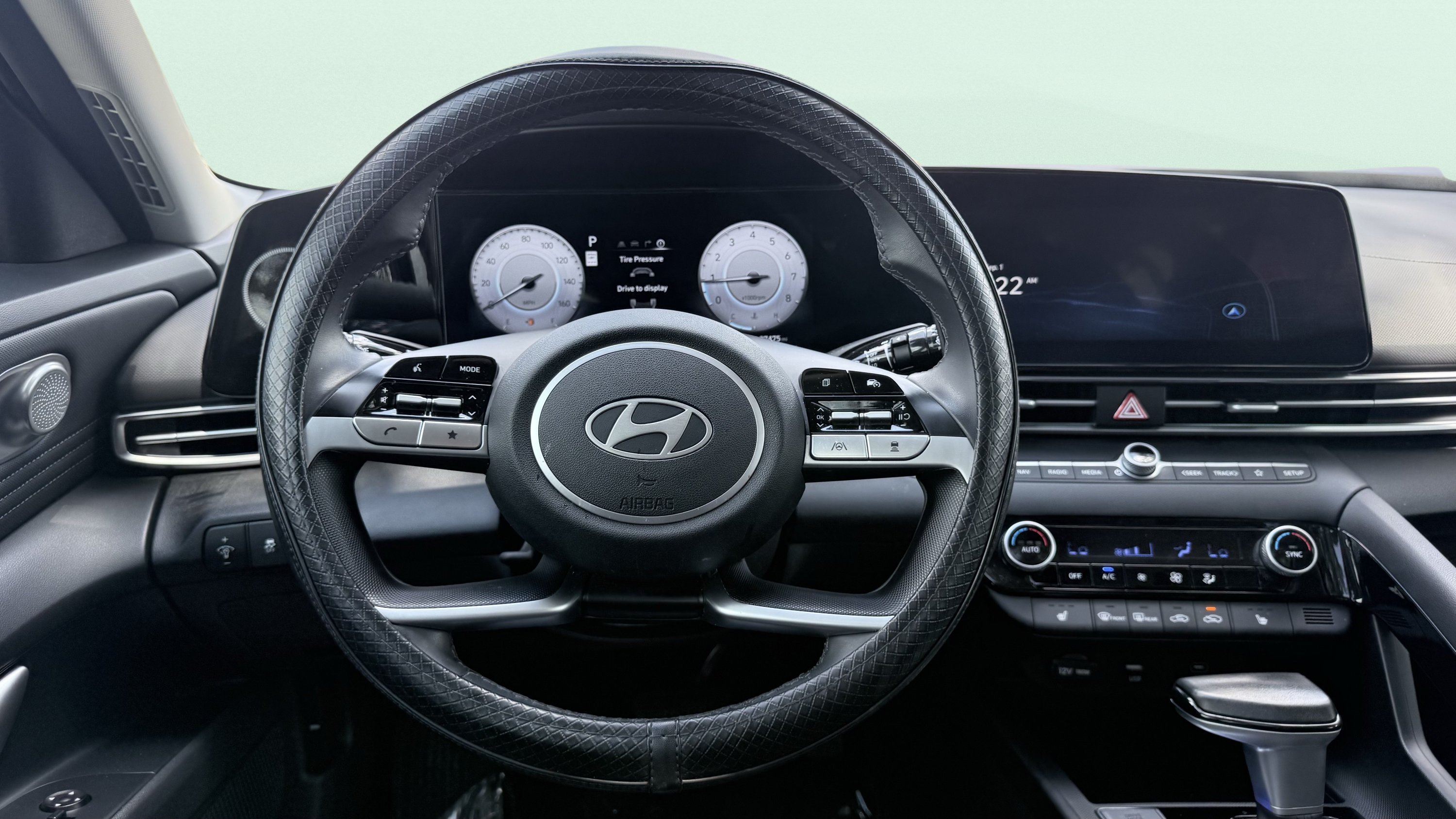 Used 2025 Hyundai Elantra SEL FWD image 47