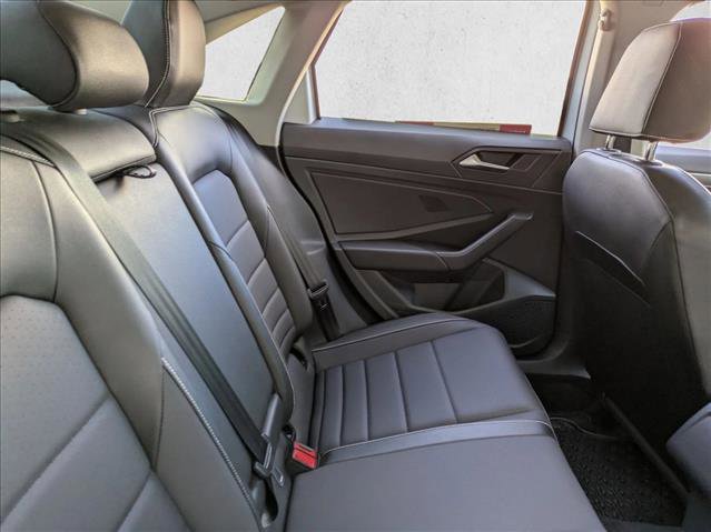 Used 2024 Volkswagen Jetta SE w/ Black Wheel Package image 18