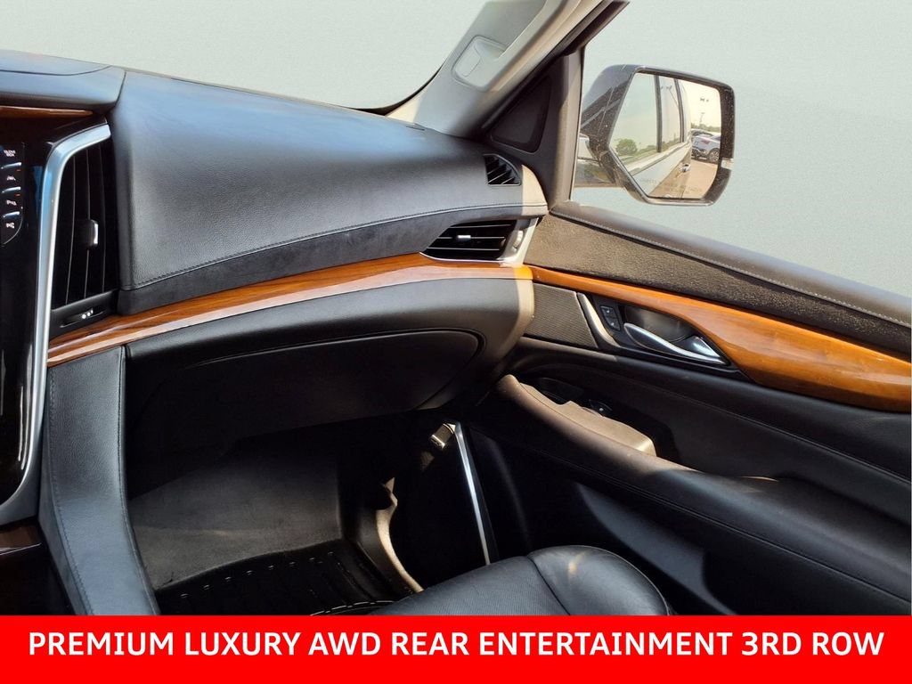 Used 2019 Cadillac Escalade Premium Luxury AWD/4WD image 21