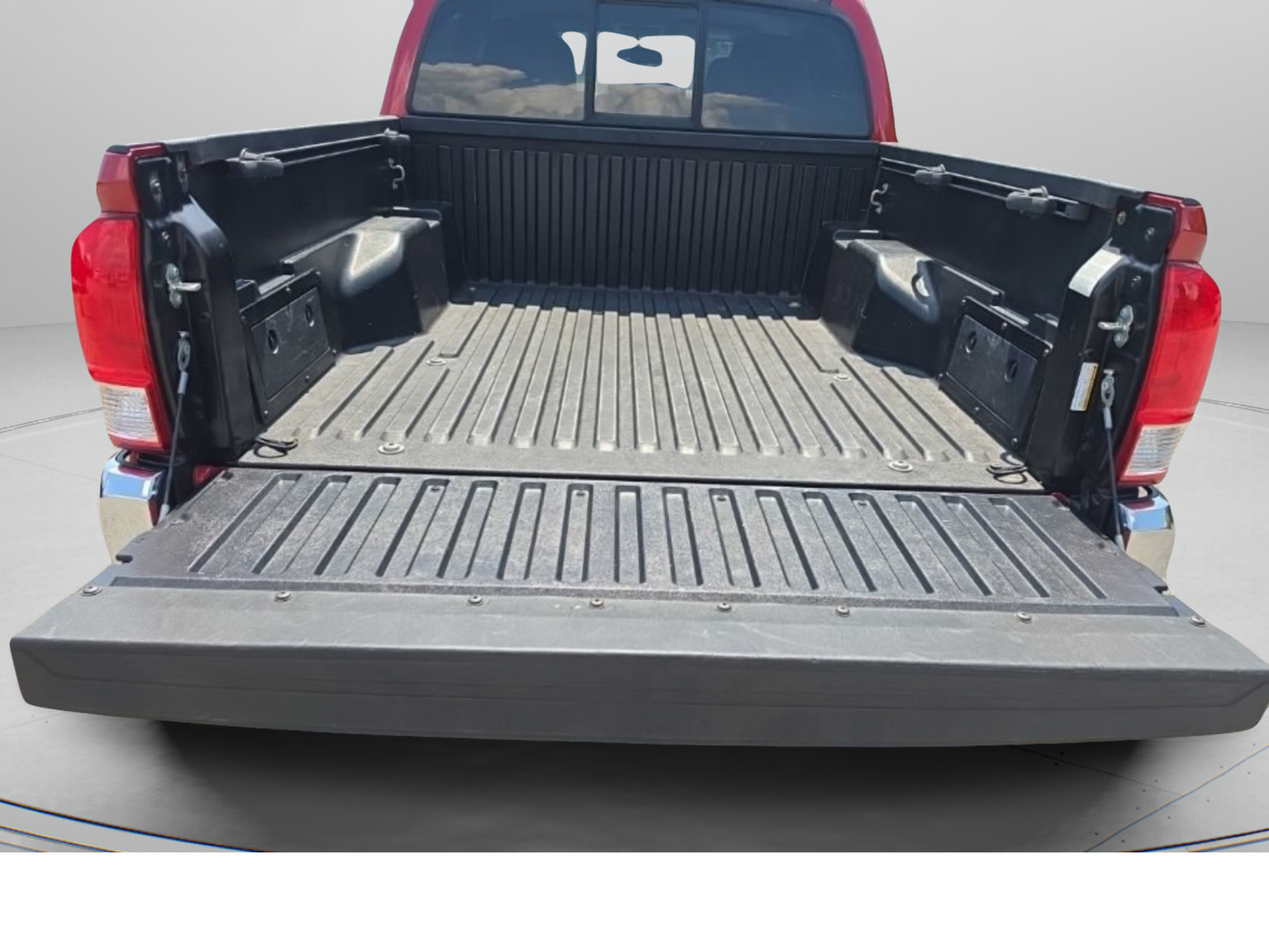 Used 2017 Toyota Tacoma SR5 w/ Tow Package RWD image 10