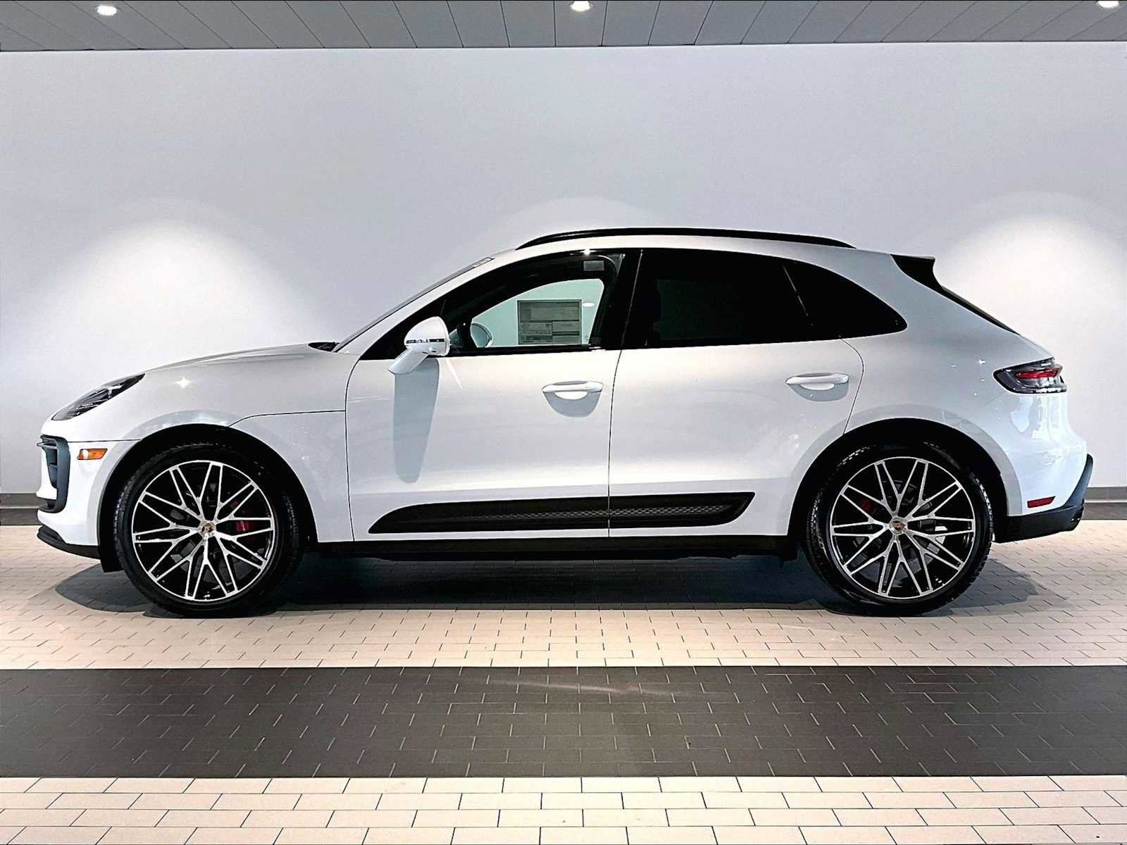 New 2025 Porsche Macan S image 2