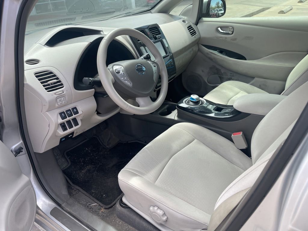 Used 2012 Nissan Leaf SL FWD image 11