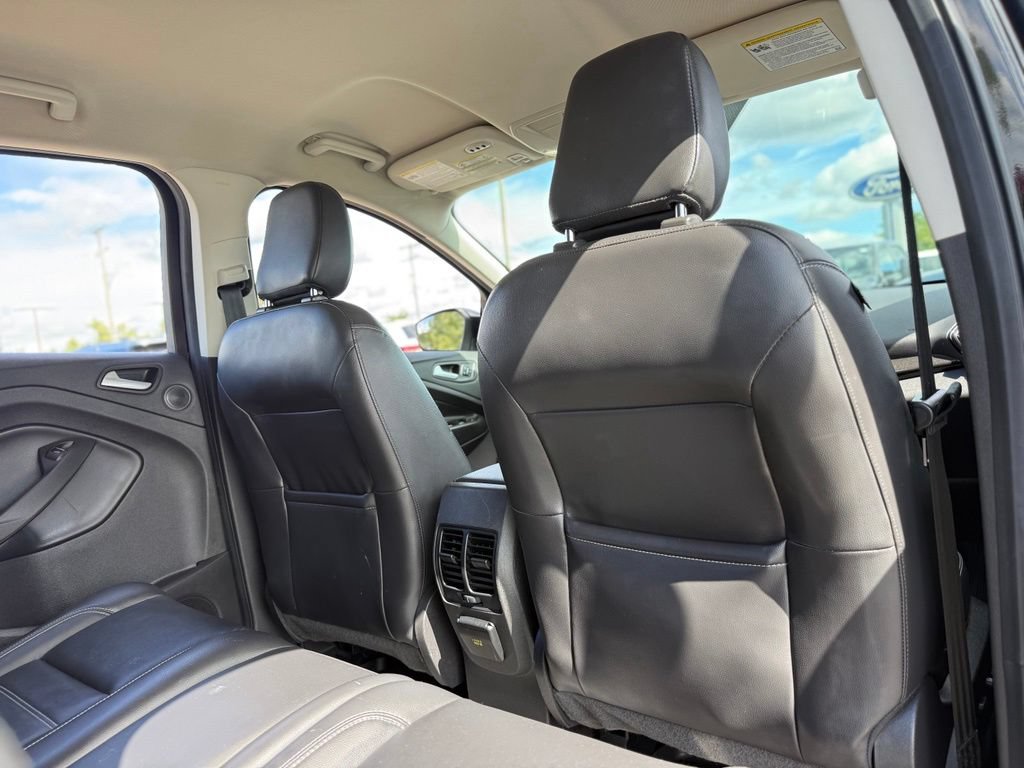 Used 2019 Ford Escape Titanium AWD/4WD image 18