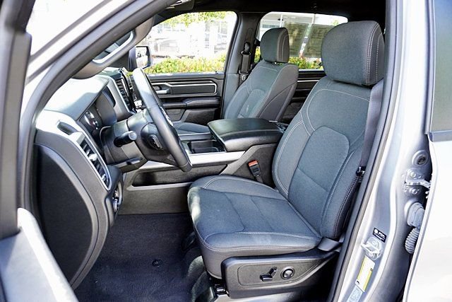 Used 2025 RAM 1500 Big Horn AWD/4WD image 17
