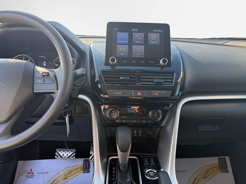 Used 2022 Mitsubishi Eclipse Cross LE image 22