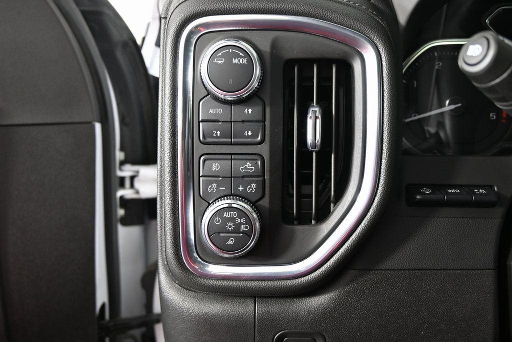 Used 2023 GMC Sierra 3500 Denali w/ Denali Ultimate Package image 24