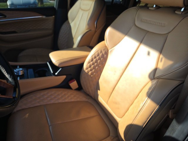 Used 2025 Jeep Grand Cherokee Summit AWD/4WD image 2