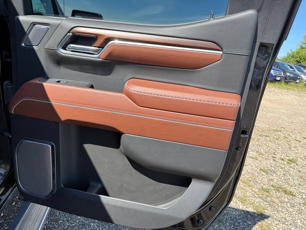 Used 2025 GMC Sierra 1500 Denali Ultimate AWD/4WD image 39
