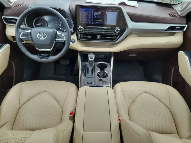 Used 2022 Toyota Highlander Platinum FWD image 19