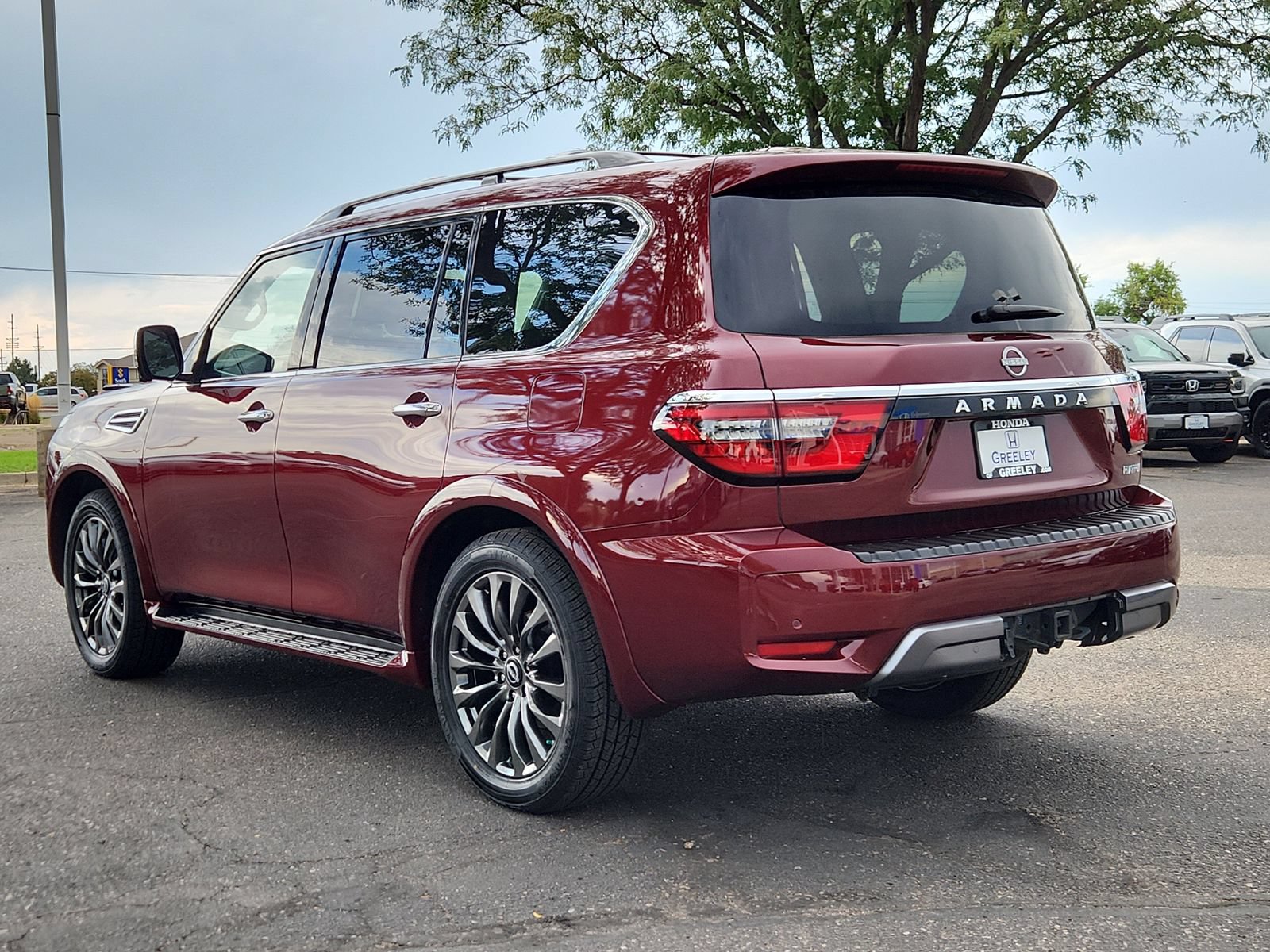 Used 2023 Nissan Armada Platinum w/ Cargo Package AWD/4WD image 3