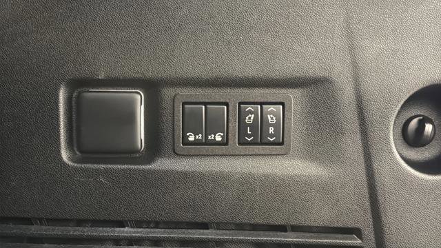Used 2024 GMC Yukon XL Denali w/ Max Trailering Package AWD/4WD image 30