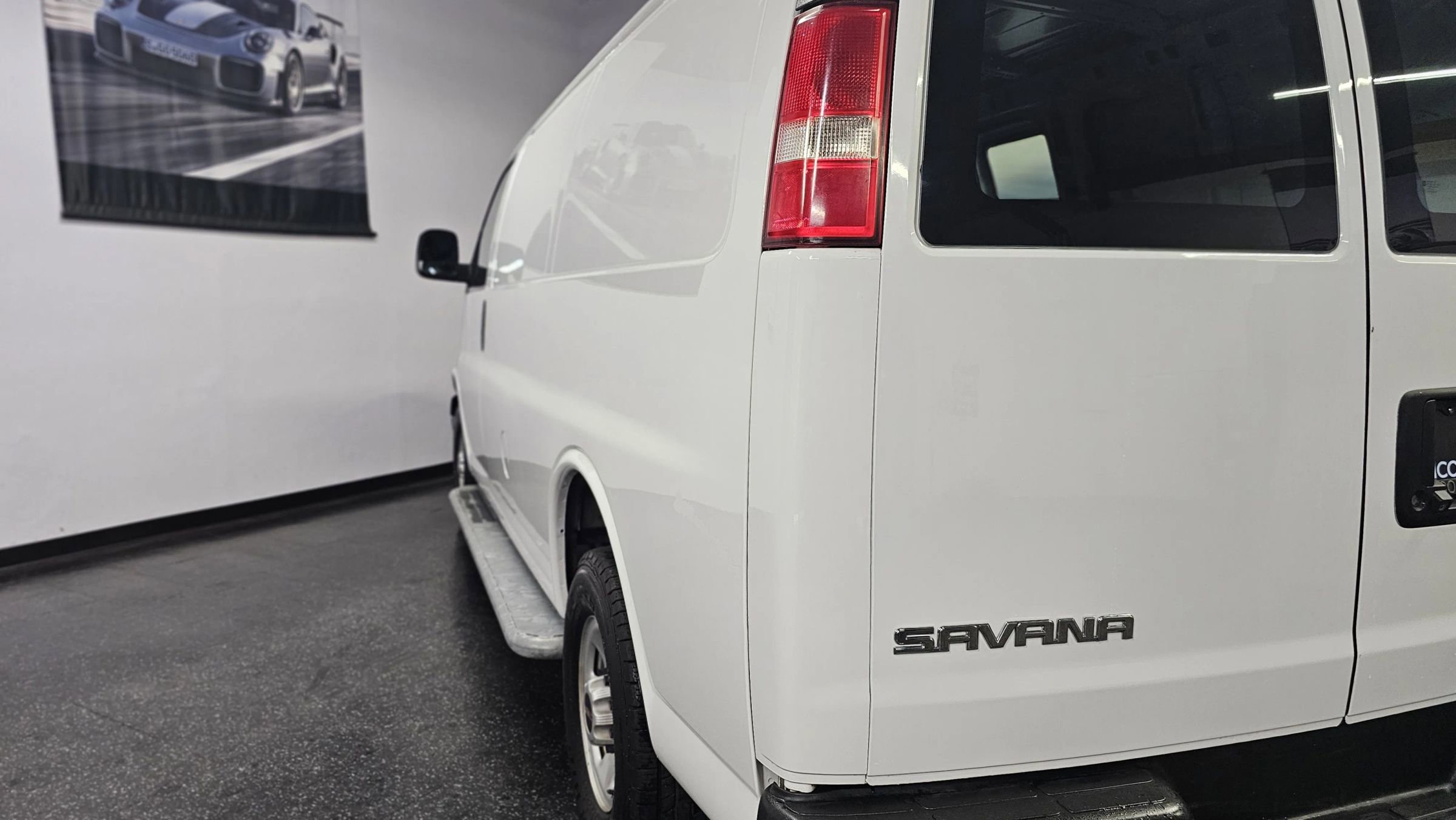 Used 2019 GMC Savana 2500 w/ Driver Convenience Package RWD image 29