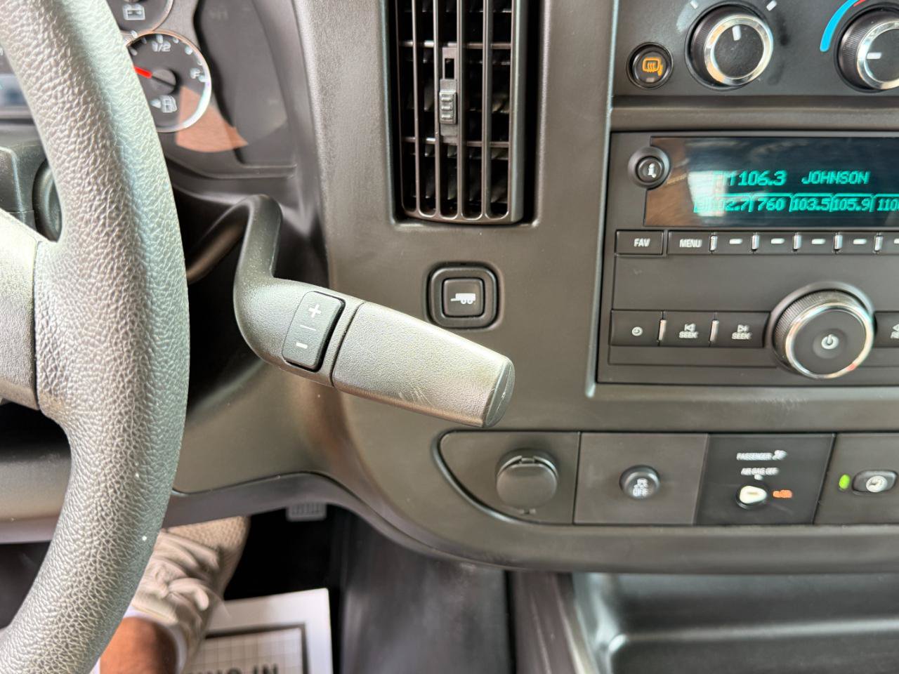 Used 2019 GMC Savana 3500 RWD image 19