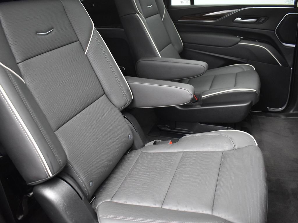 Certified 2024 Cadillac Escalade ESV Premium Luxury w/ Performance Package image 36