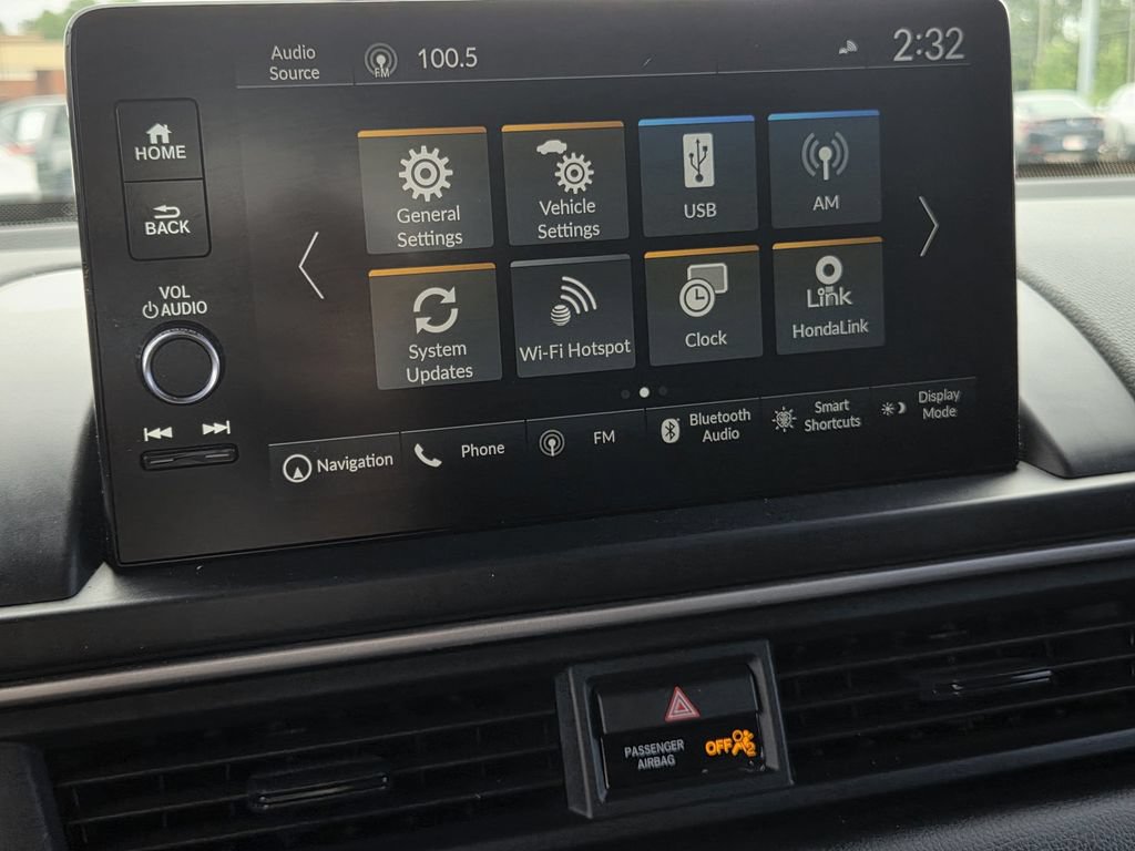 Certified 2025 Honda Pilot Touring image 12