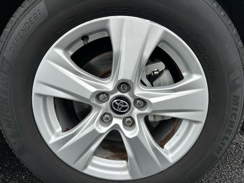 Used 2020 Toyota RAV4 XLE w/ Convenience Package image 26