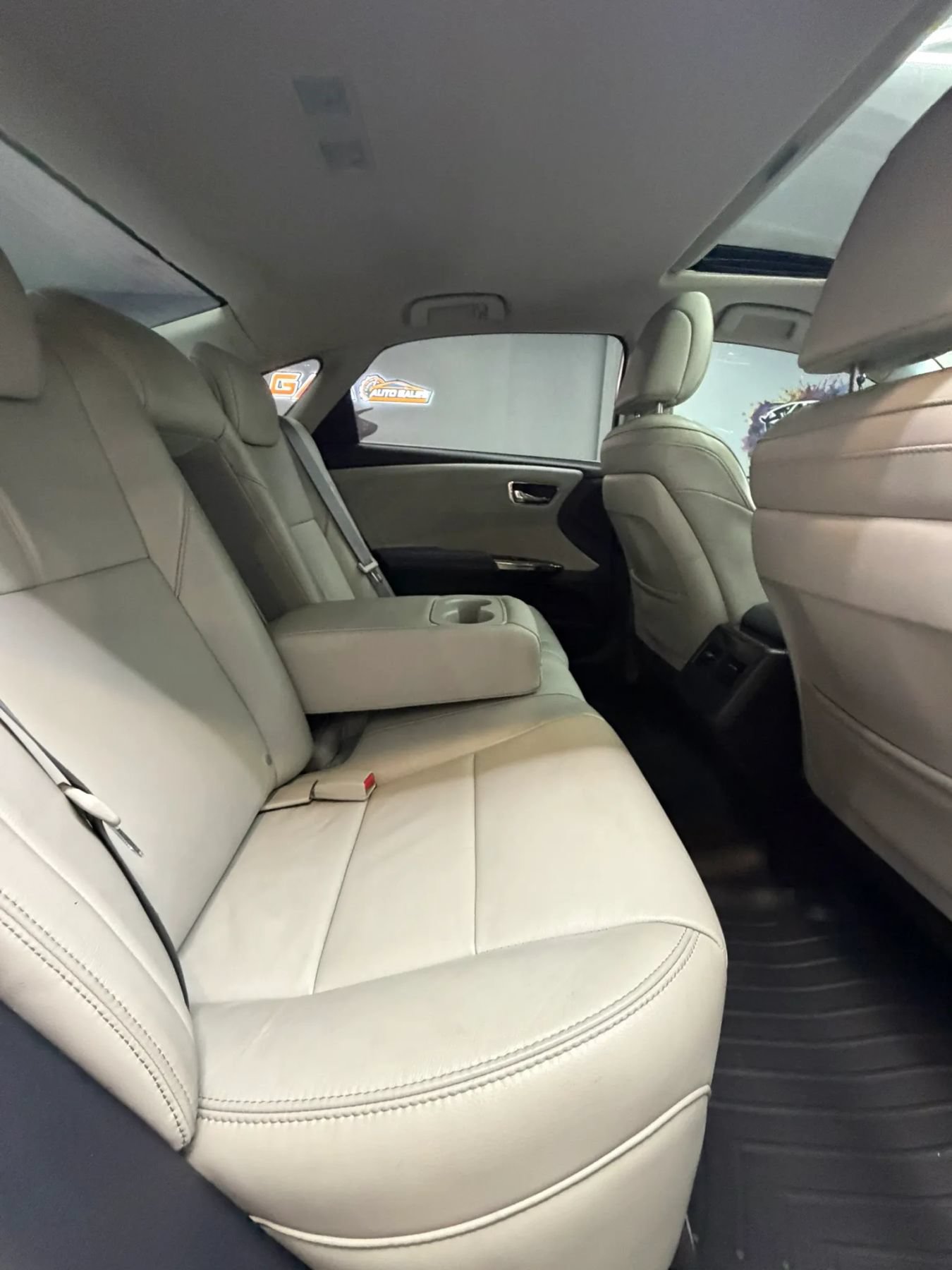 Used 2013 Toyota Avalon XLE Touring FWD image 23