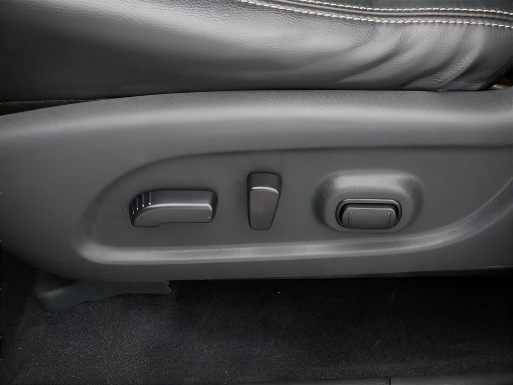 Used 2021 Nissan Murano SL w/ SL Moonroof Package image 16