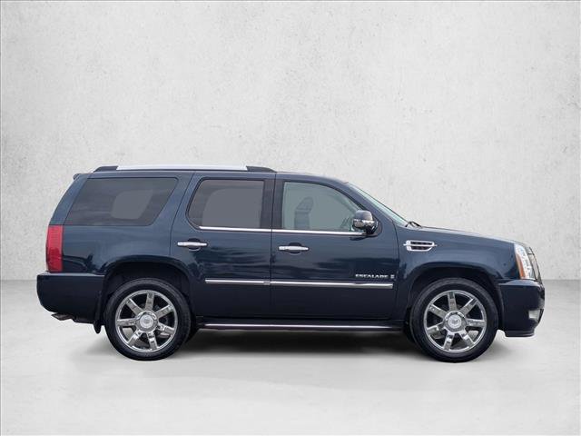 Used 2007 Cadillac Escalade AWD w/ Information Package image 4