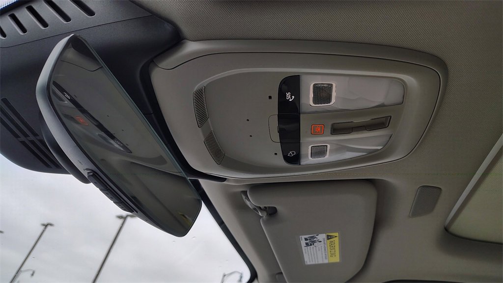 Certified 2023 Volvo XC60 B5 Plus w/ Climate Package image 25