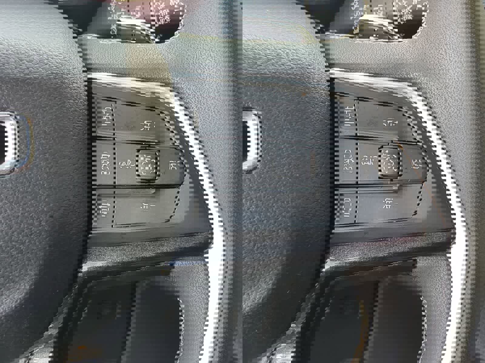 Used 2023 Jeep Grand Cherokee Altitude image 24