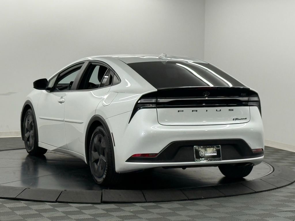 Used 2024 Toyota Prius Prime SE image 10