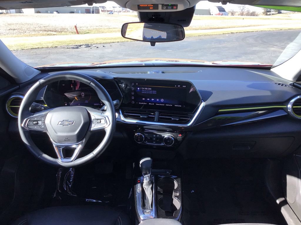 Used 2024 Chevrolet Trax ACTIV w/ Driver Confidence Package image 21