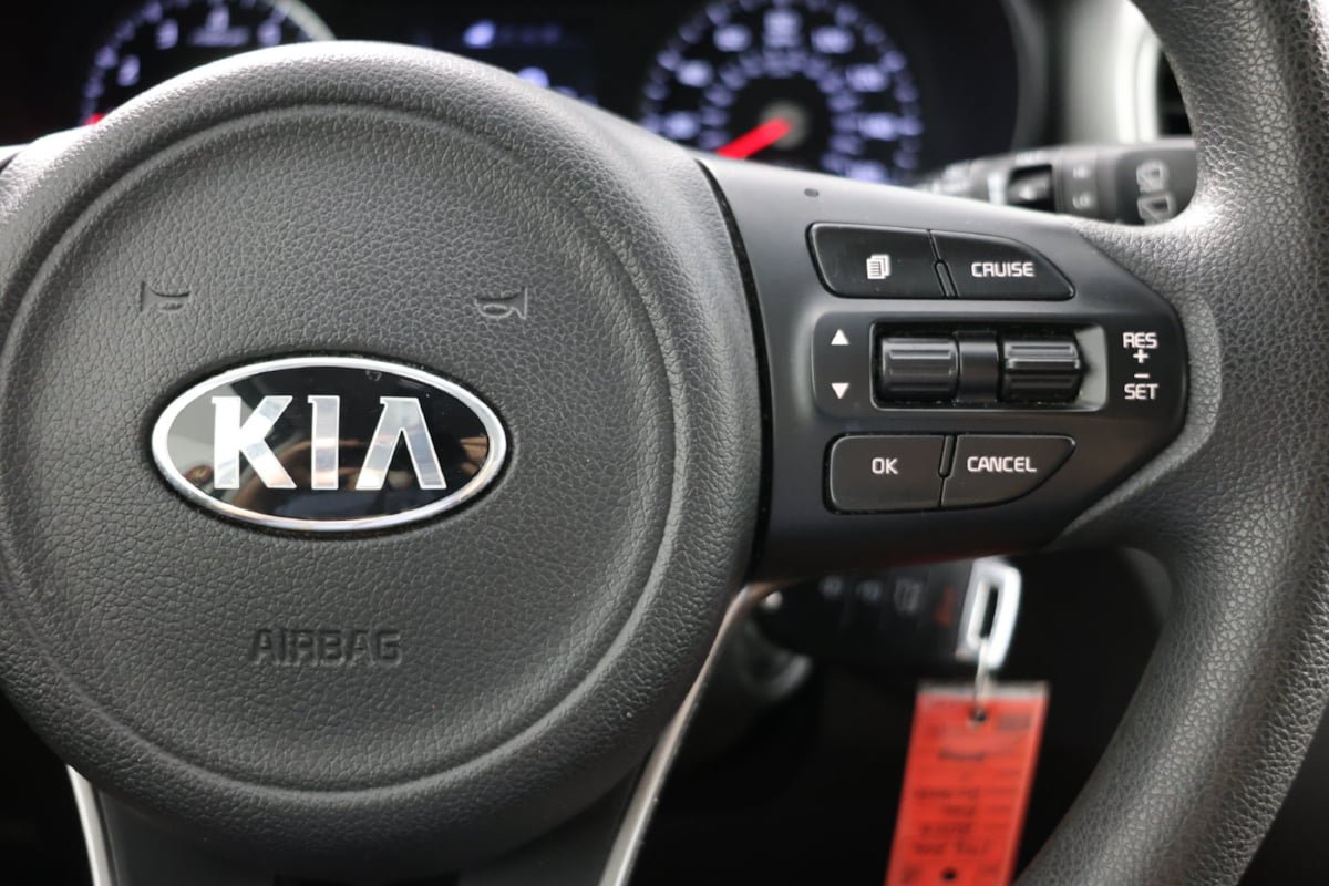 Used 2016 Kia Sorento L FWD image 22