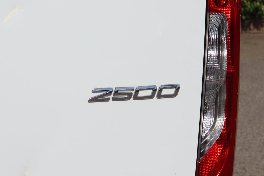 Used 2023 Mercedes-Benz Sprinter 2500 image 38