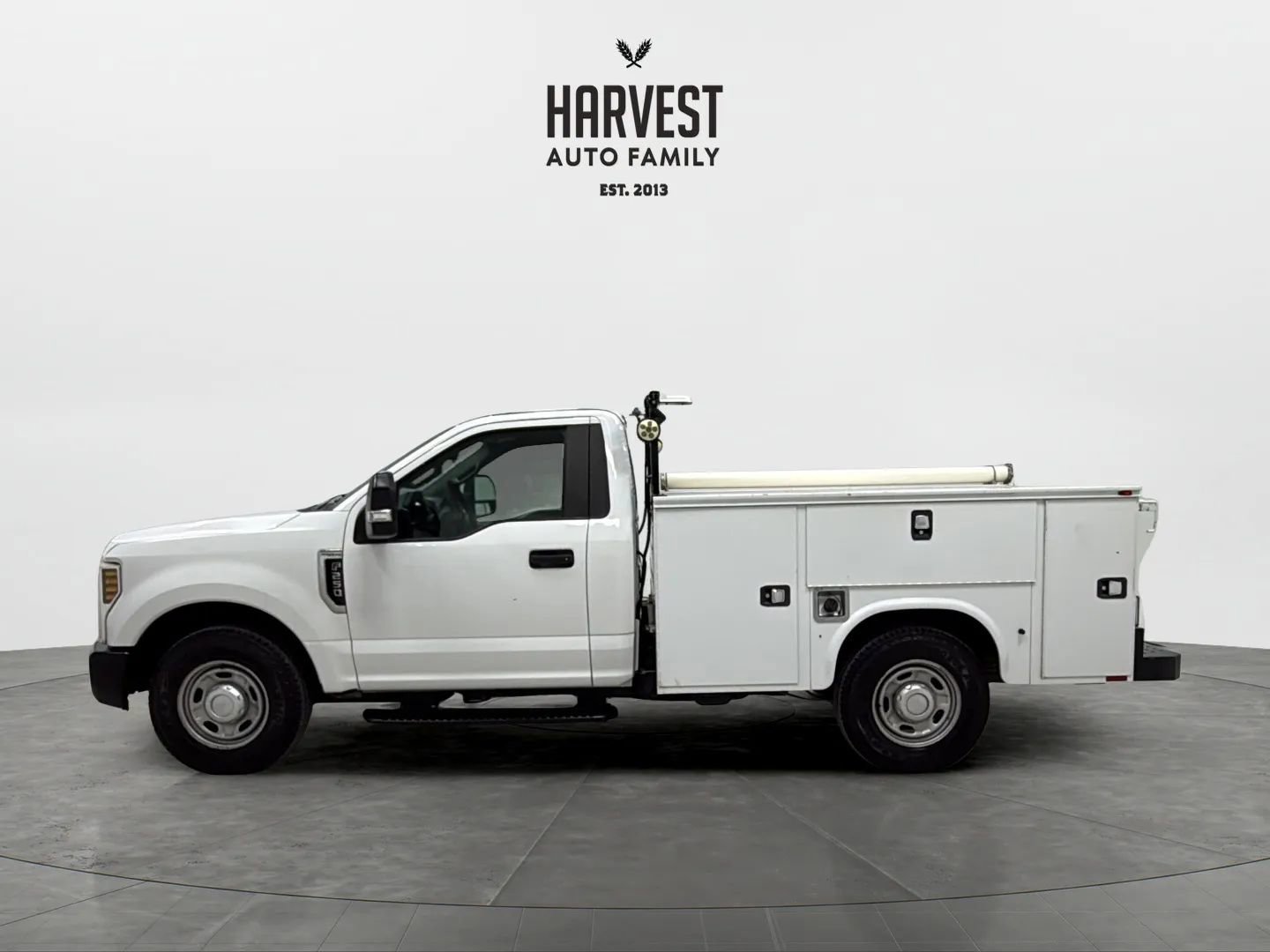 Used 2019 Ford F250 XL w/ Power Equipment Group RWD image 2