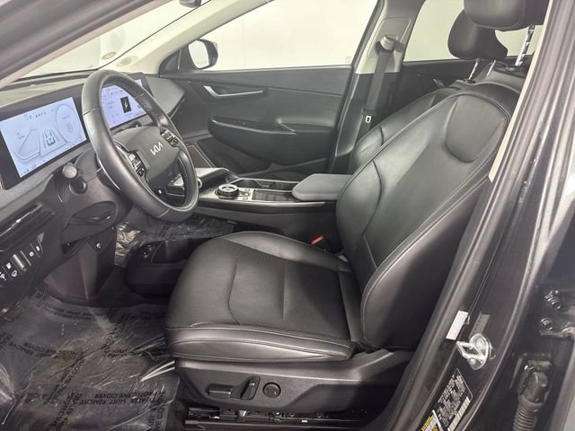 Used 2024 Kia EV6 Wind w/ Wind Technology Package AWD/4WD image 4