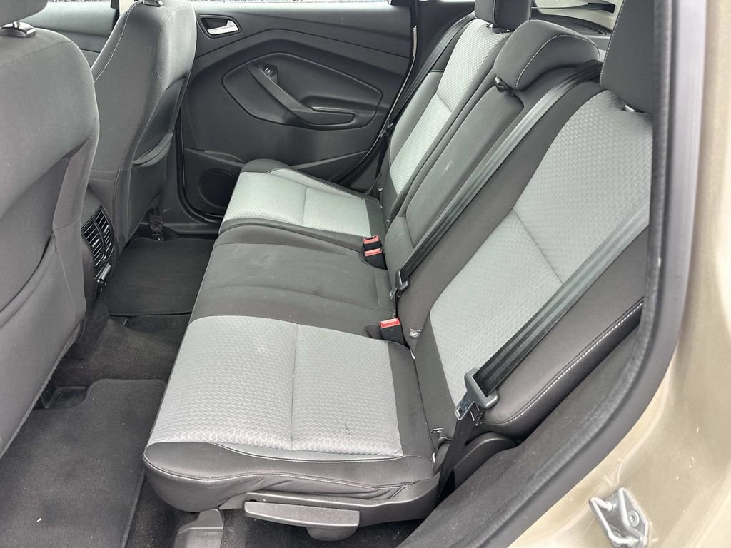 Used 2017 Ford C-MAX Energi SE w/ Equipment Group 401A FWD image 12