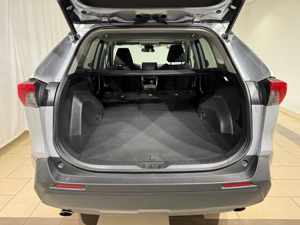 Certified 2022 Toyota RAV4 XLE w/ Convenience Package image 12