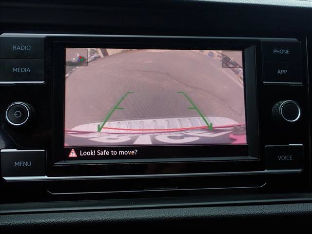 Used 2021 Volkswagen Jetta SE w/ SE Cold Weather Package FWD image 16