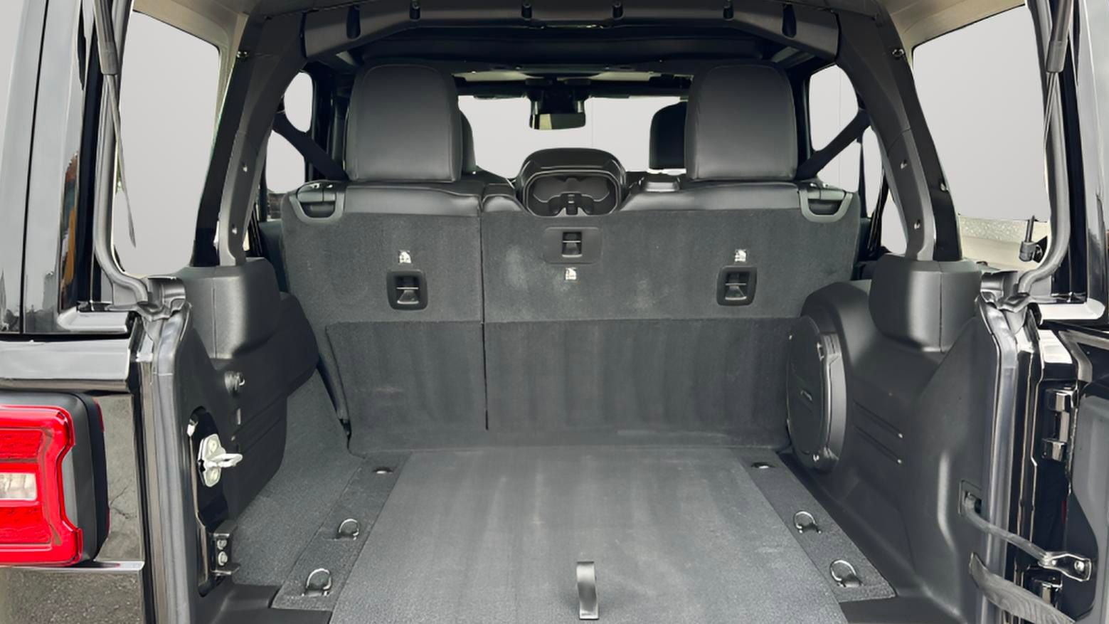 New 2026 Jeep Wrangler Unlimited Sahara AWD/4WD image 6