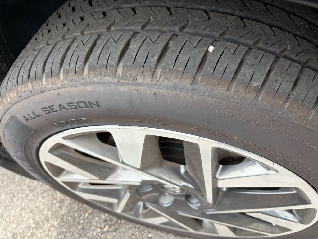 Used 2023 Hyundai Santa Fe Calligraphy image 32