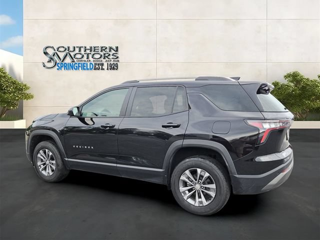 Used 2025 Chevrolet Equinox LT w/ Convenience Package II FWD image 3
